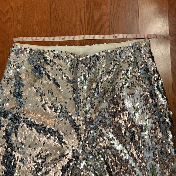 Endless Rose Silver Sequin high waisted flare pants. Size small - Picture 4 of 7